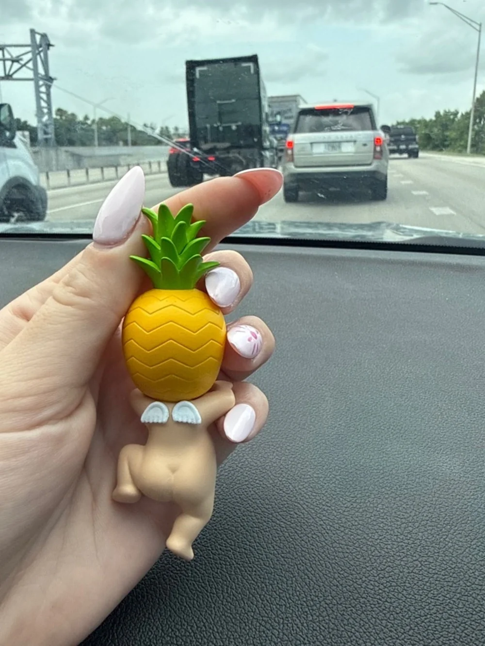 Pineapple Sonny angel hipper